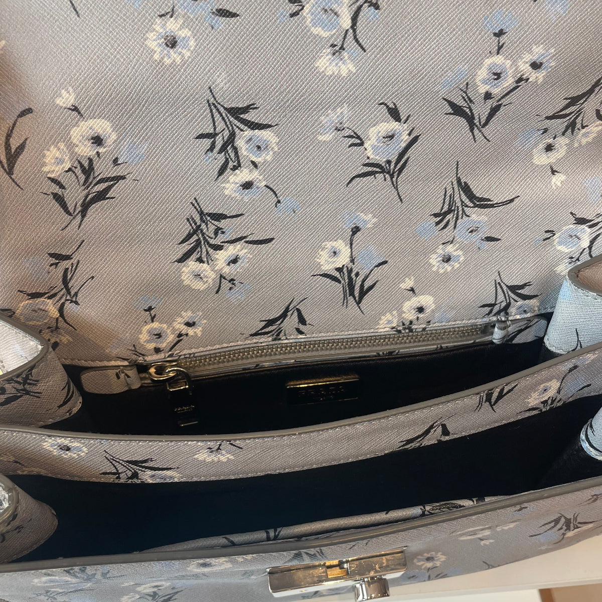 Prada floral print saffiano leather bag Grey/blue O/S