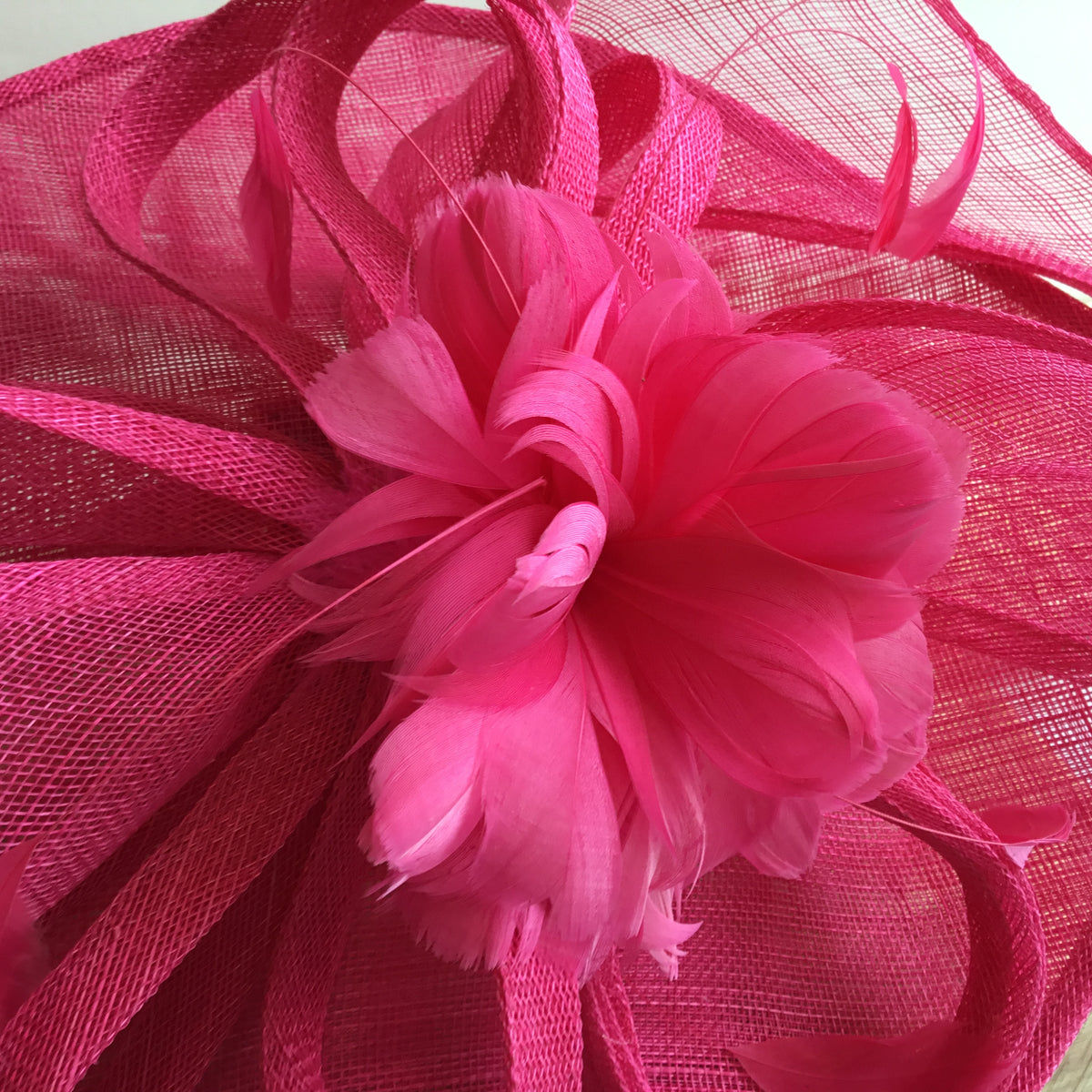 Snoxell disc feather hatinator Hot Pink OS