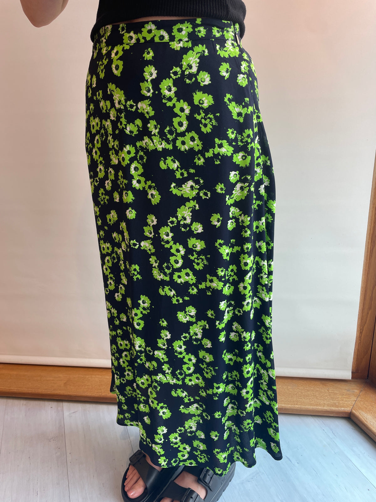 Whistles Midi Skirt Daisy Print Bright Green/White/Navy Size 10