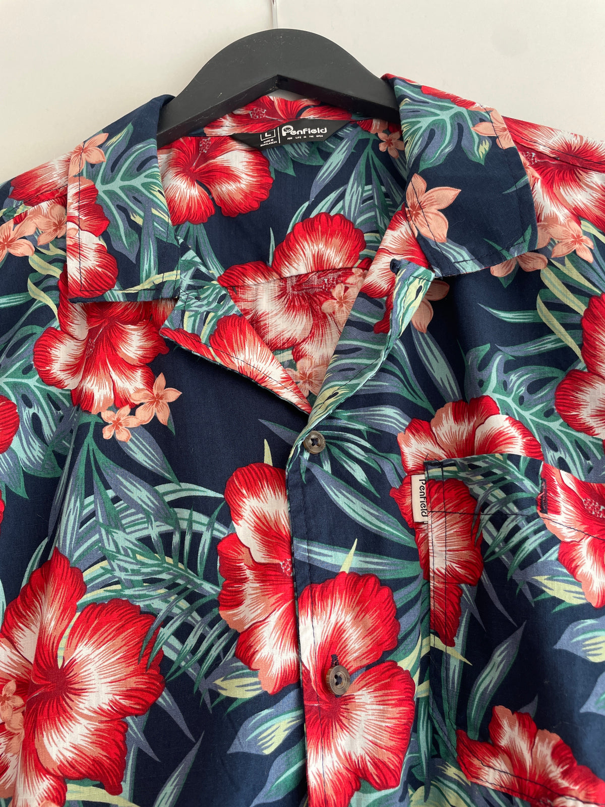 Penfield SS Shirt Tropic Flower Navy/Red/Multi Size Large