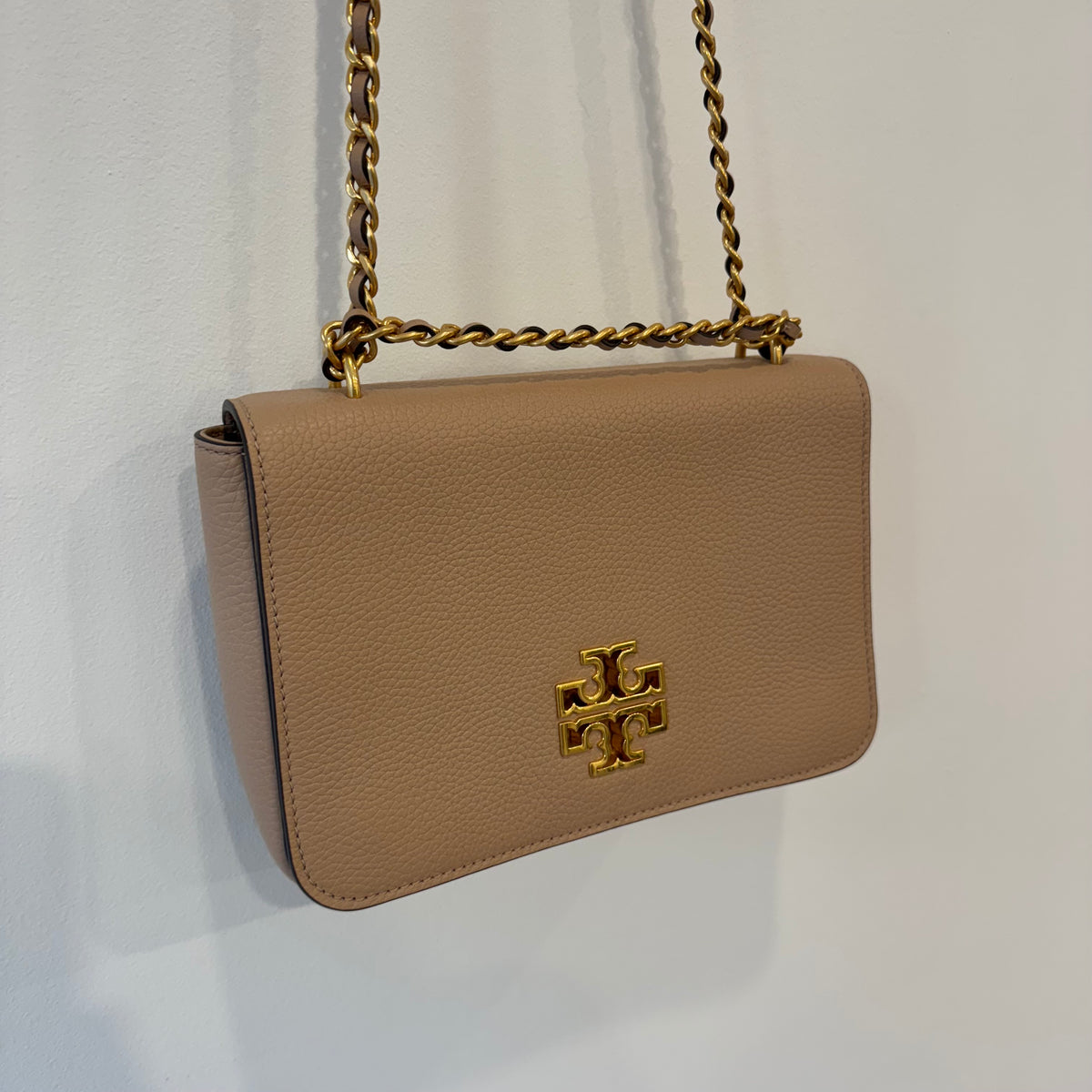 Tory Burch ‘Britten’ leather crossbody bag Nude