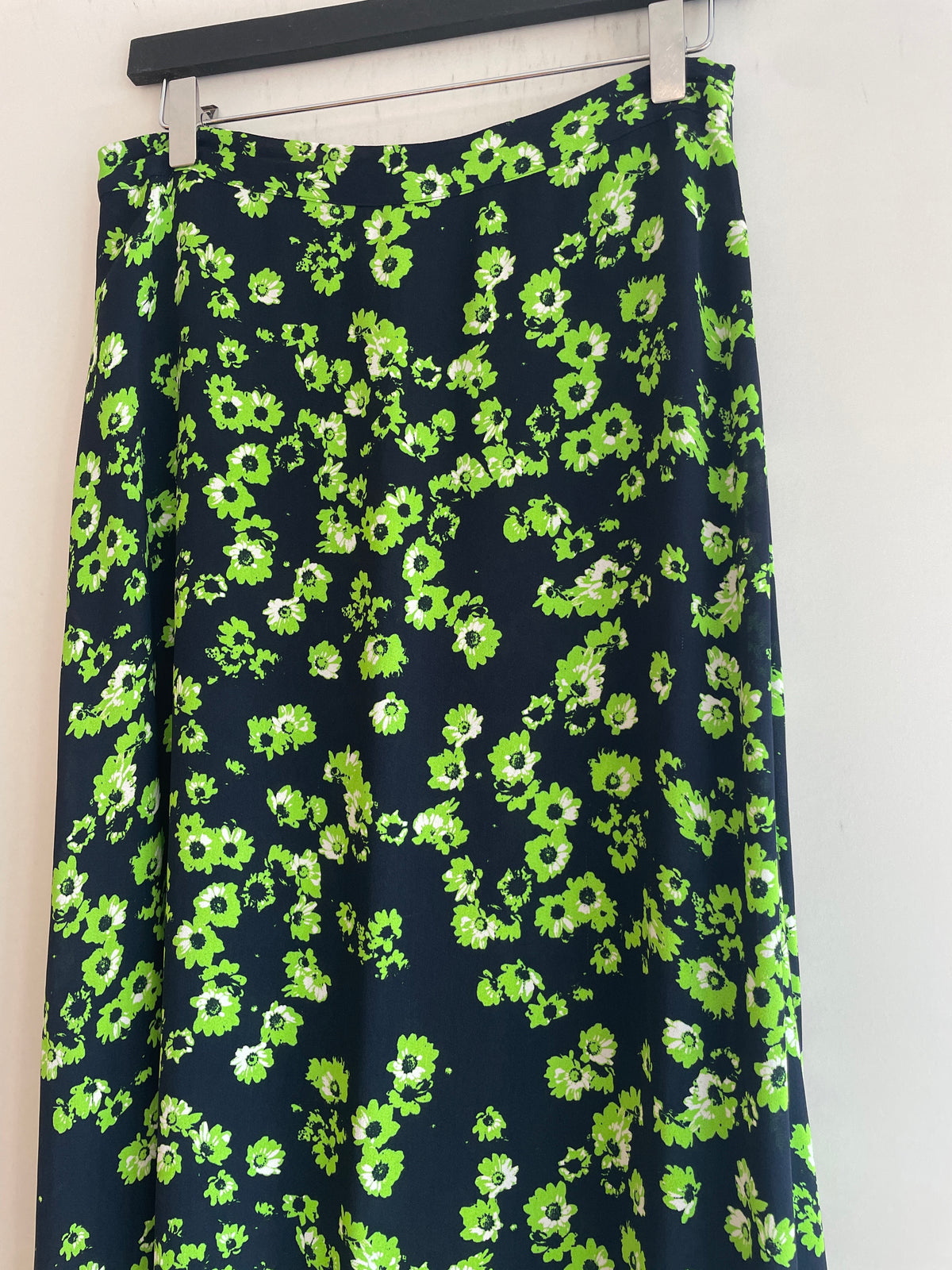 Whistles Midi Skirt Daisy Print Bright Green/White/Navy Size 10