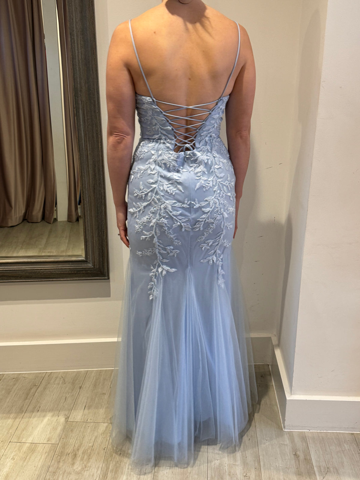 Heirmione Prom dress powder Blue Size 6-8