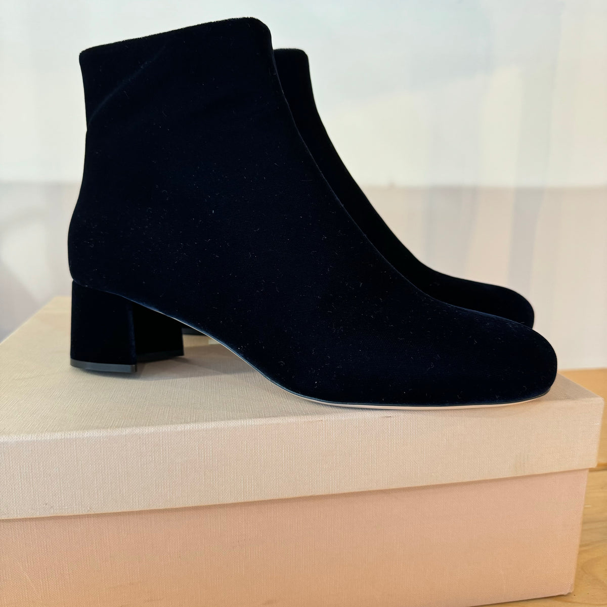 Miu Miu velvet boot Midnight Navy Size 40/UK 7