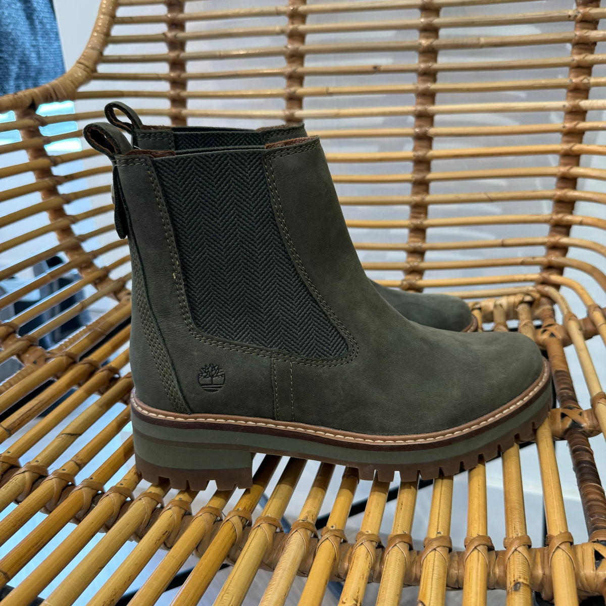 Timberland suede Chelsea boot Olive Size 4.5