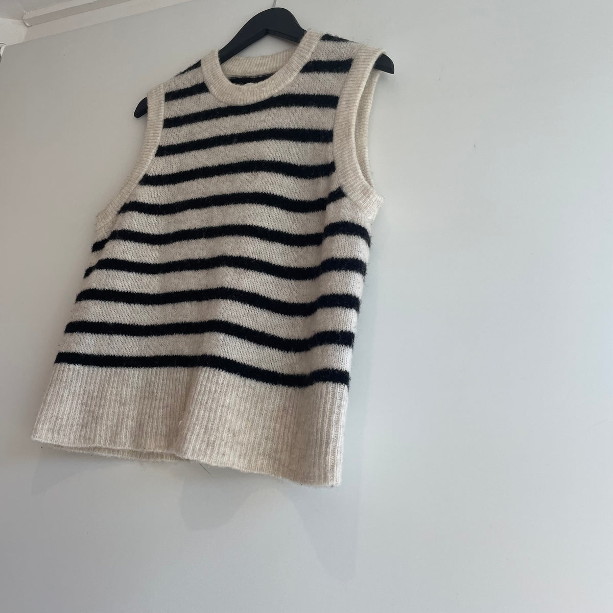 Part Two wool blend stripe sleeveless knit Black/Ivory Size small