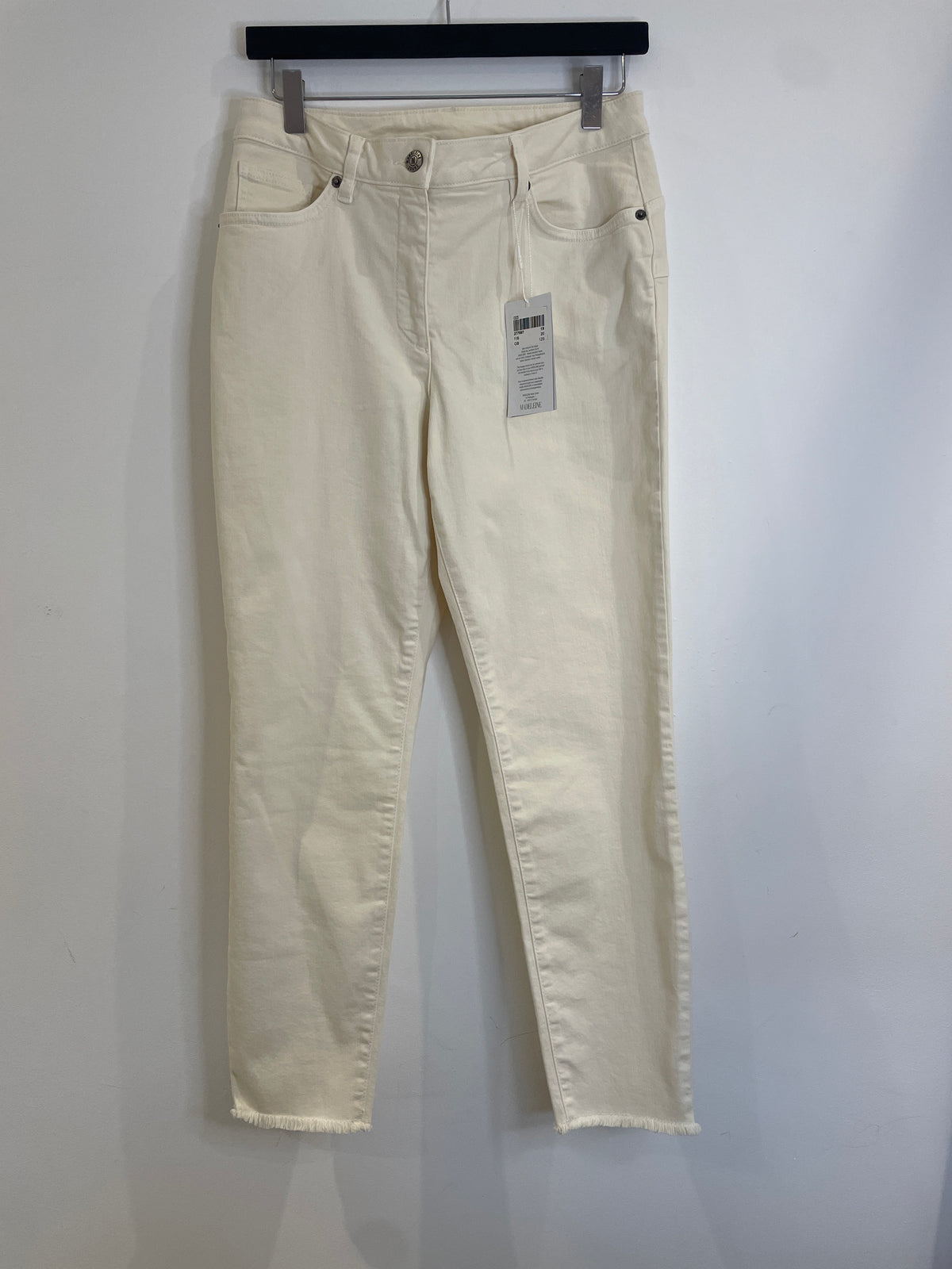 Madeleine fray hem jean Ecru Size 12S