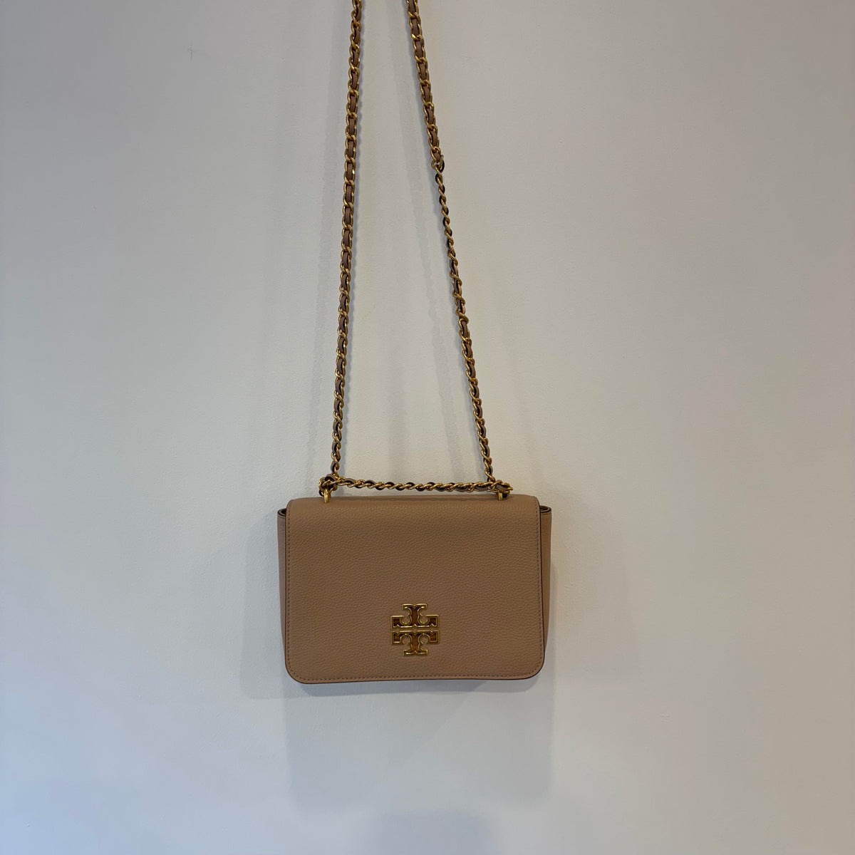 Tory Burch ‘Britten’ leather crossbody bag Nude