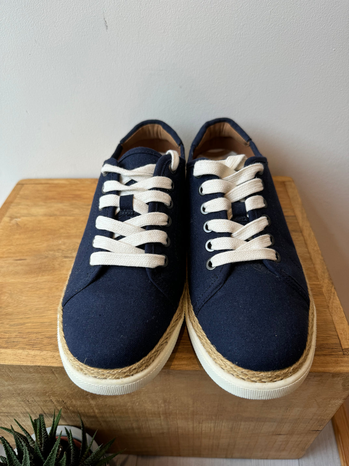 Vionic Hattie Sunny deck shoe Navy size 6