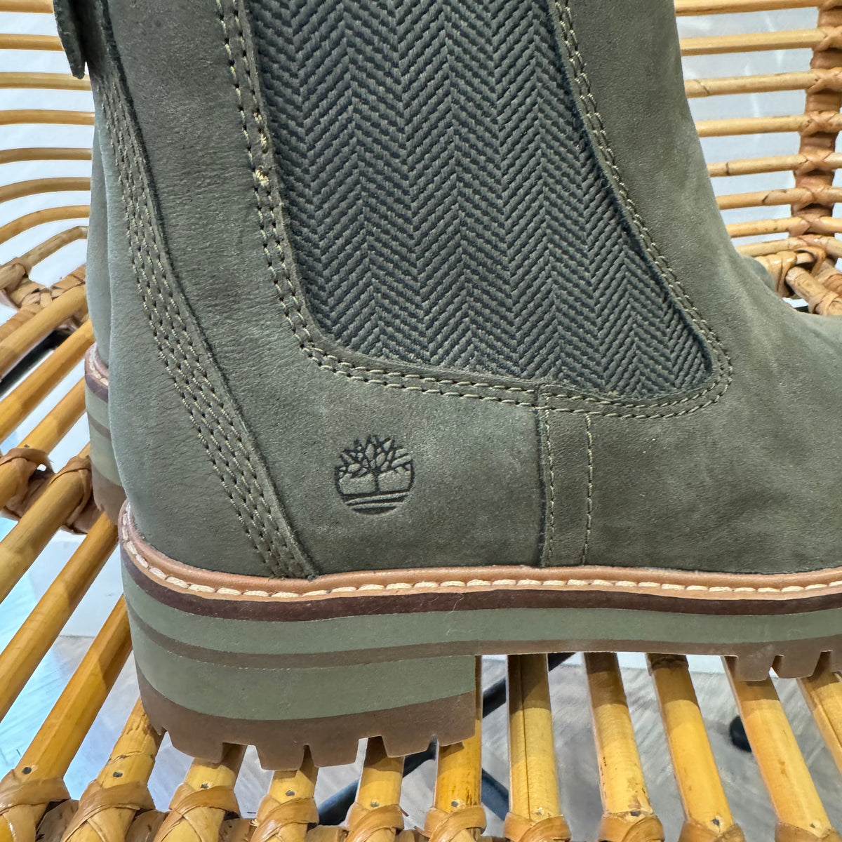 Timberland suede Chelsea boot Olive Size 4.5