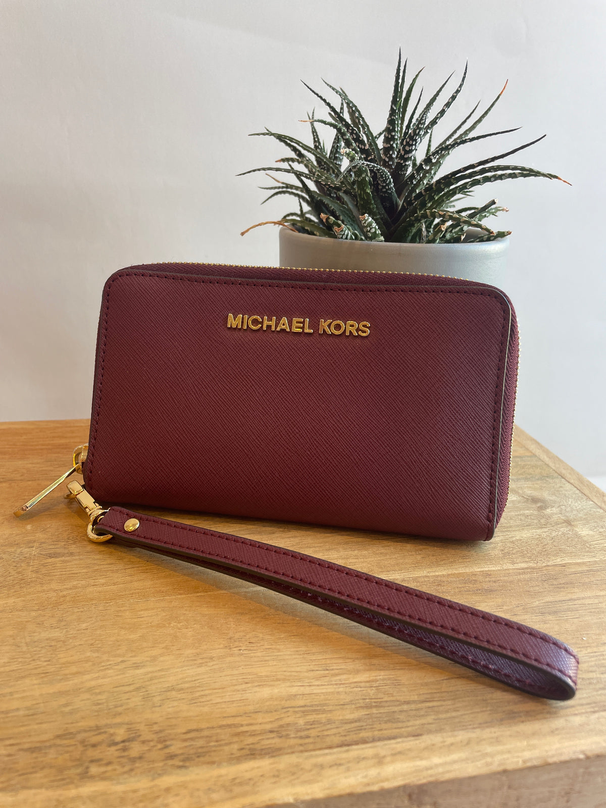 Michael Kors Saffiano Leather Zip Round Purse Burgundy One Size
