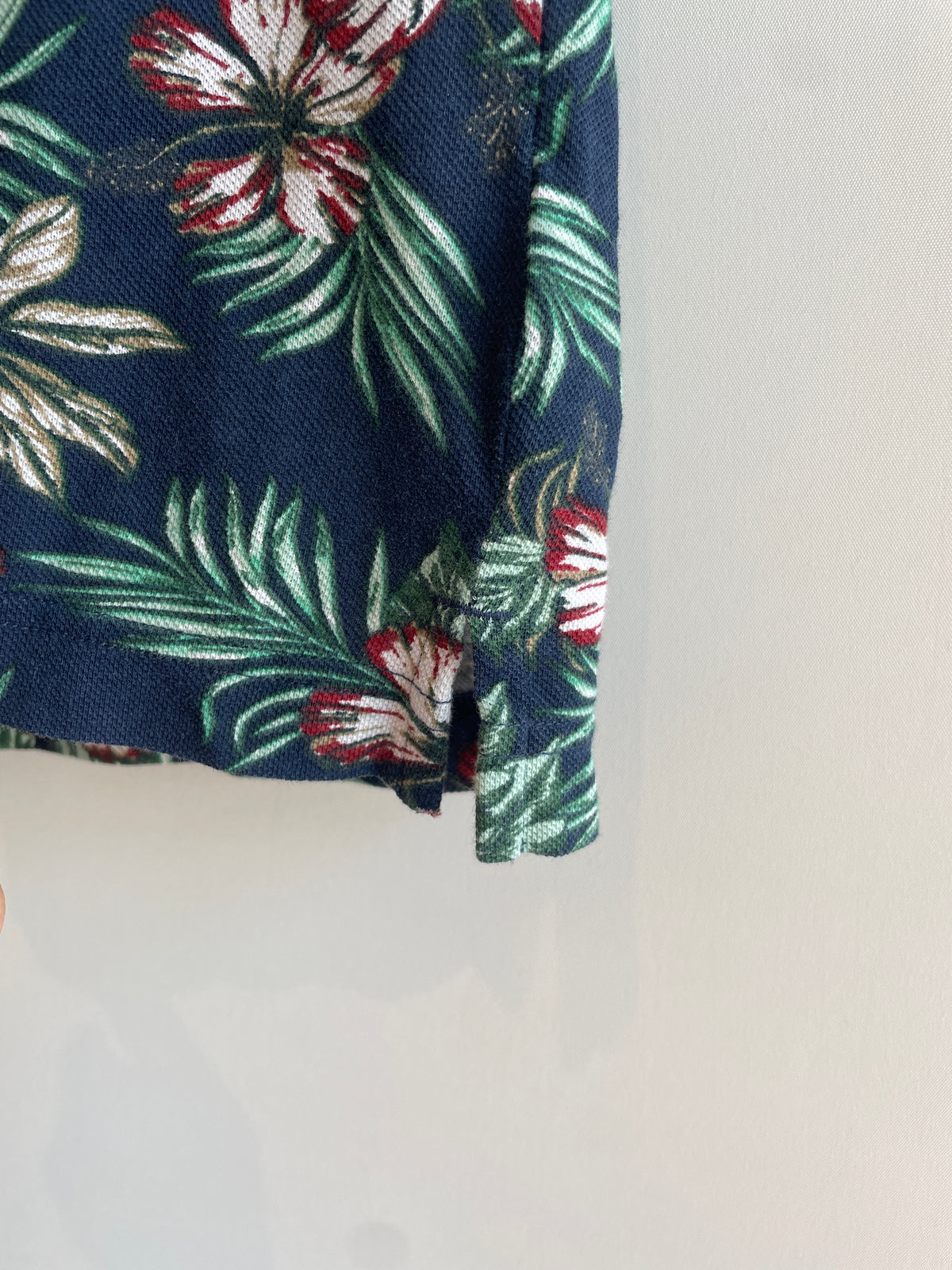 Izod Saltwater Polo Shirt Tropic print Navy/Green/Burg Size Large
