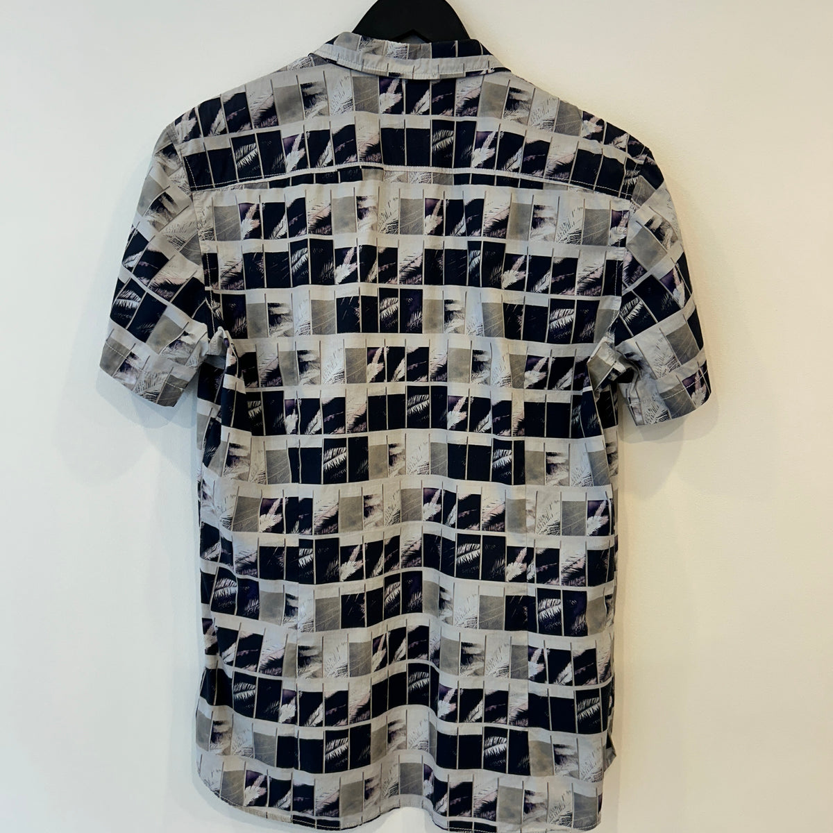 Boss feather print shirt Black/Grey/Blue Size Large