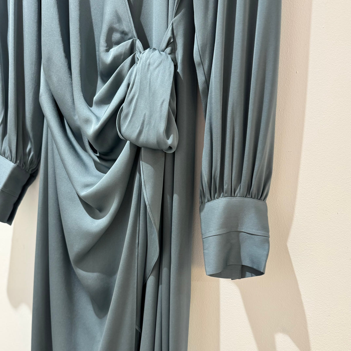 Silk 95 Five Dress Wave wrap dress Tranquil Blue Size Small