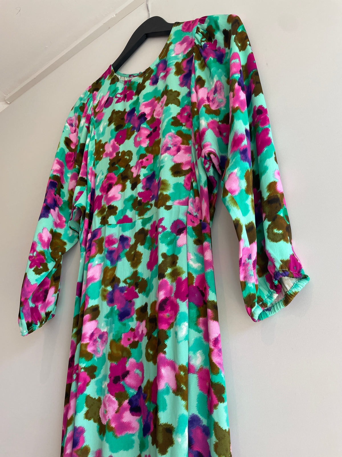 Oliver Bonas Blurred Floral Silky Midi Dress Green/Hot PInk Size 8
