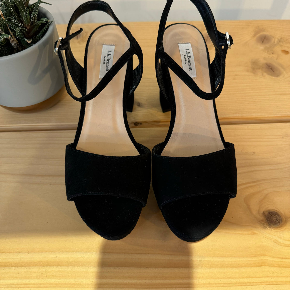 L.K. Bennett London 'Keriss' suede block heel Black Size 37/UK 4