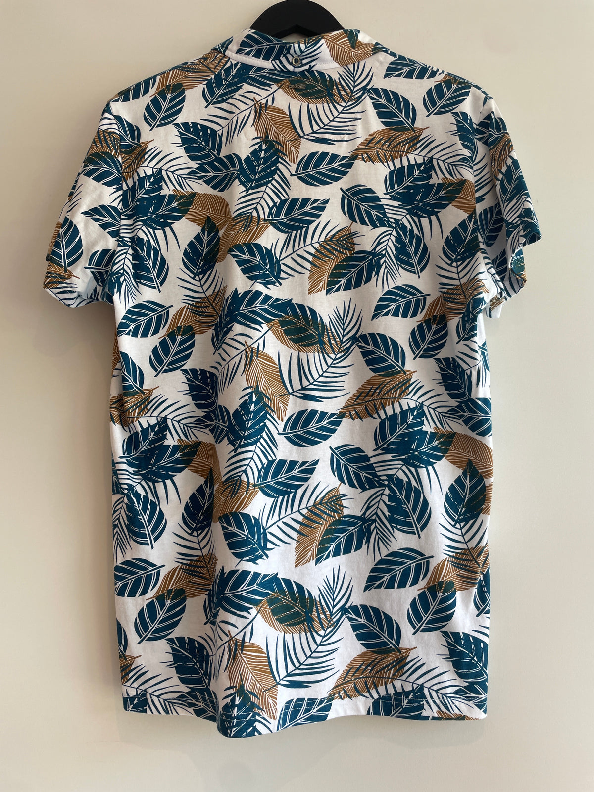 Guide London leaf print t-shirt White/Teal/Tan Size Large
