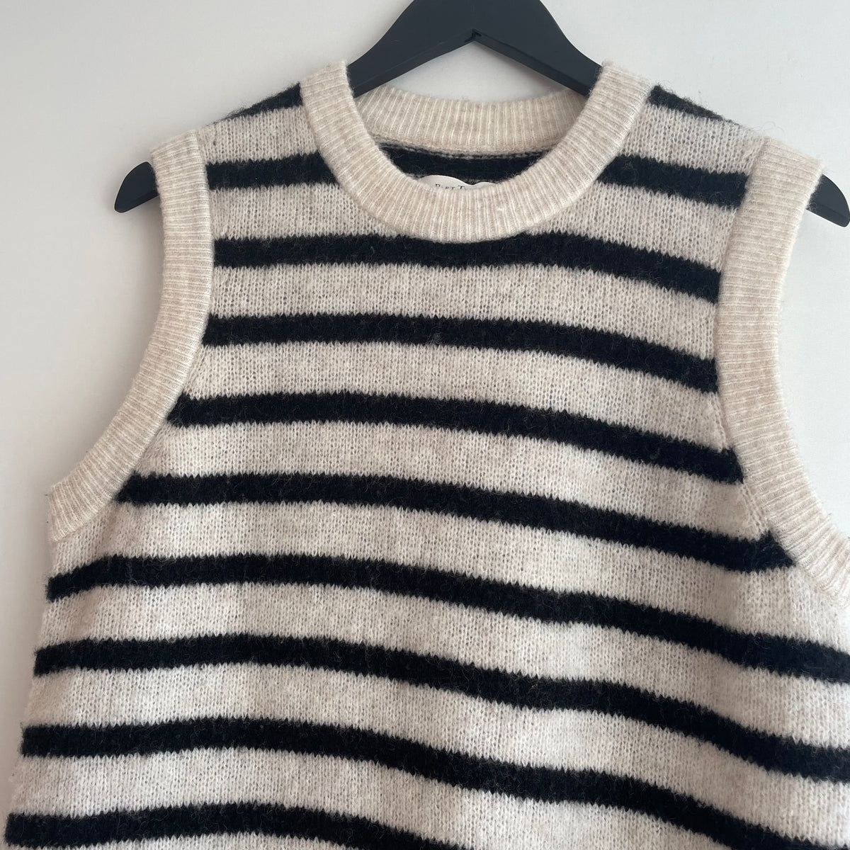 Part Two wool blend stripe sleeveless knit Black/Ivory Size small