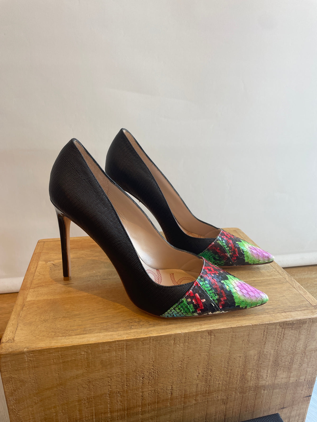 Lucy Choi snake print heels Green/Multi/Black Size 40.5