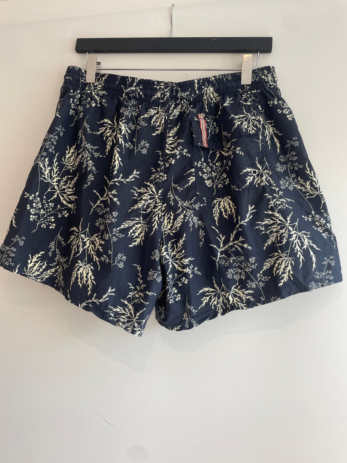 Paul Smith Swim Shorts Sprig print Navy/Ivory Size Medium