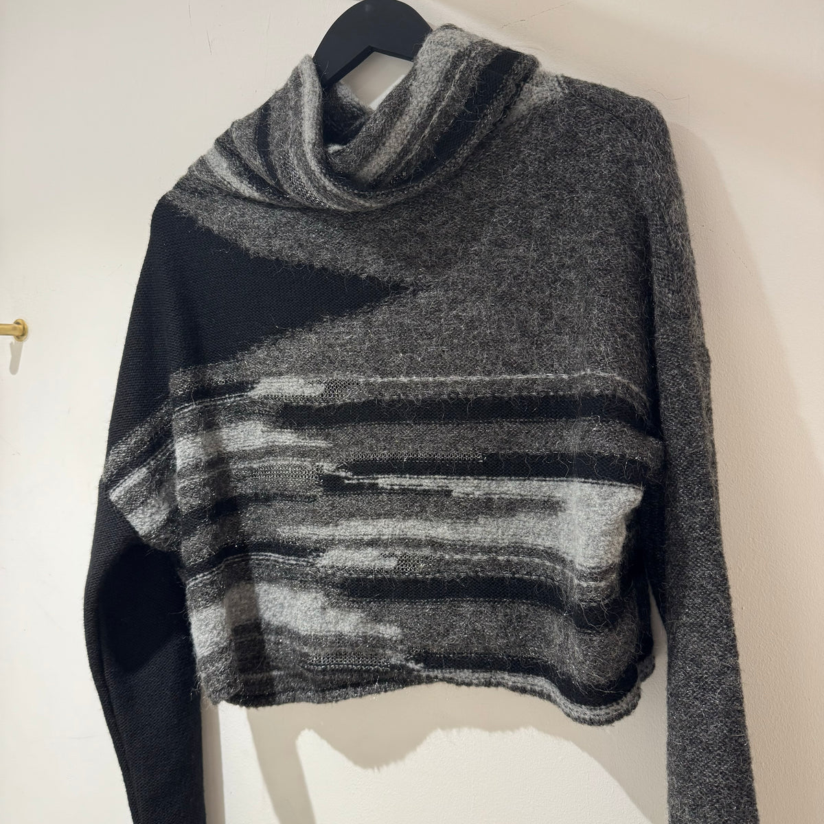 Sarah Pacini crop knit Black/Grey/Silver One Size