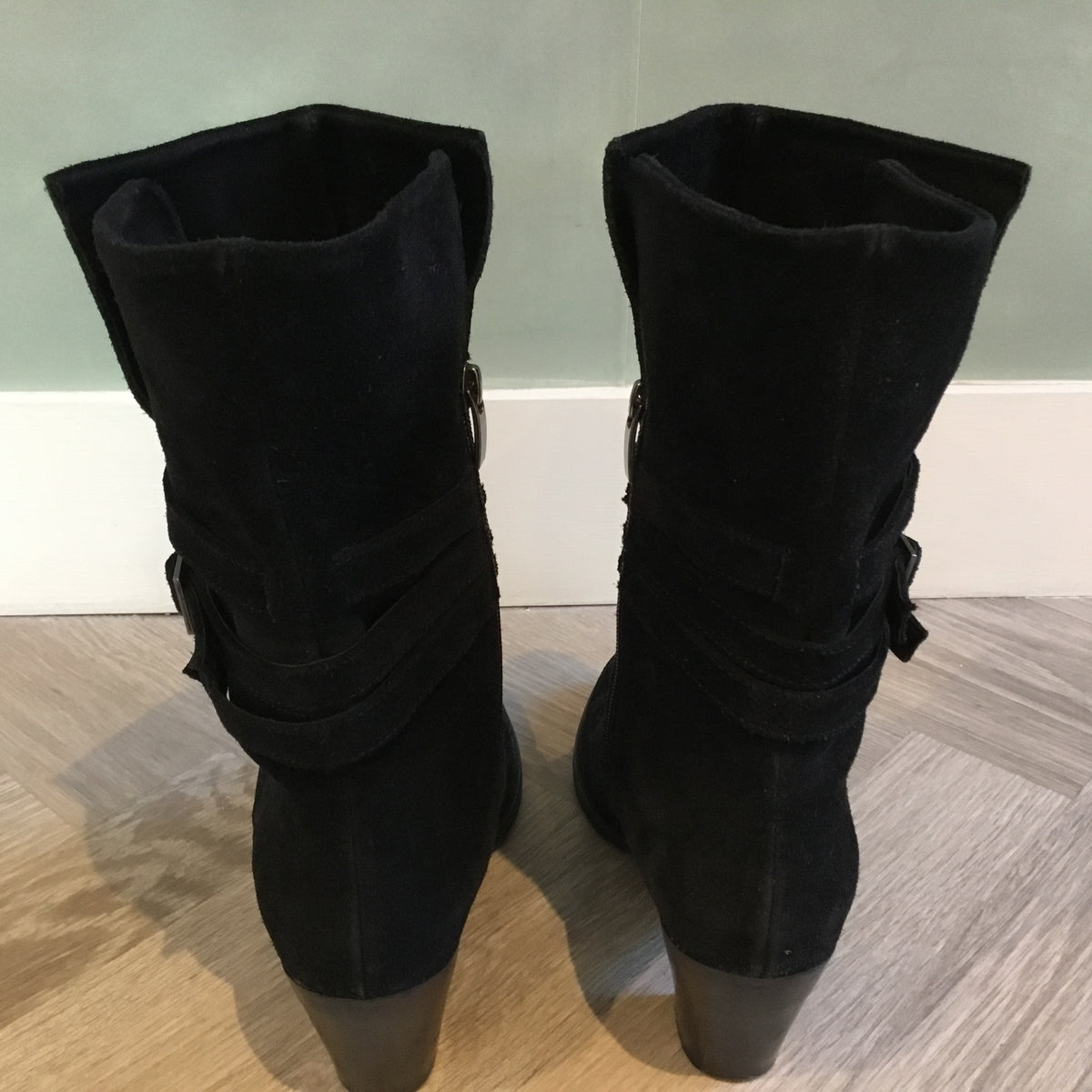 Mint Velvet suede boot Black Size 7