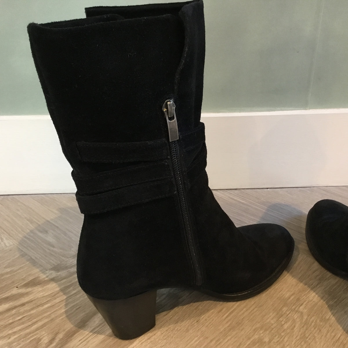 Mint Velvet suede boot Black Size 7