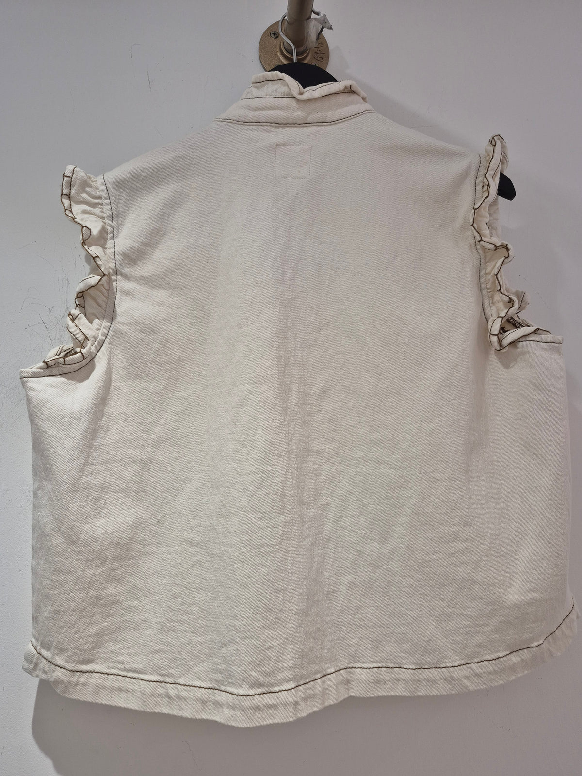 seventy + mochi sleeveless Pablo denim jacket Ecru Size 16