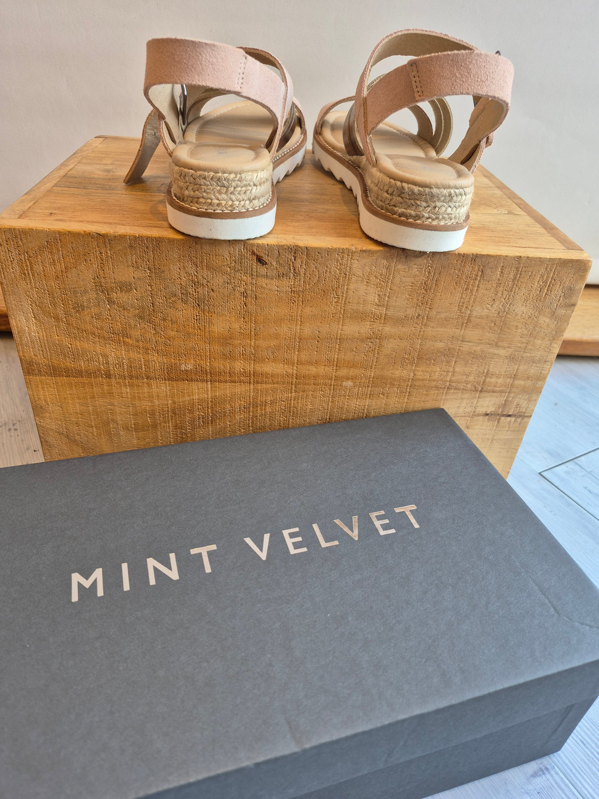 Mint Velvet Suede Sandal Dusky Pink/Metallic Size 4