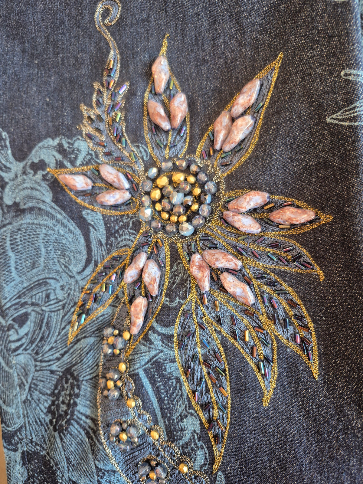 Oppio Vintage Dark Wash Print Embellished Gold Thread Soft Flare Jean Size 12