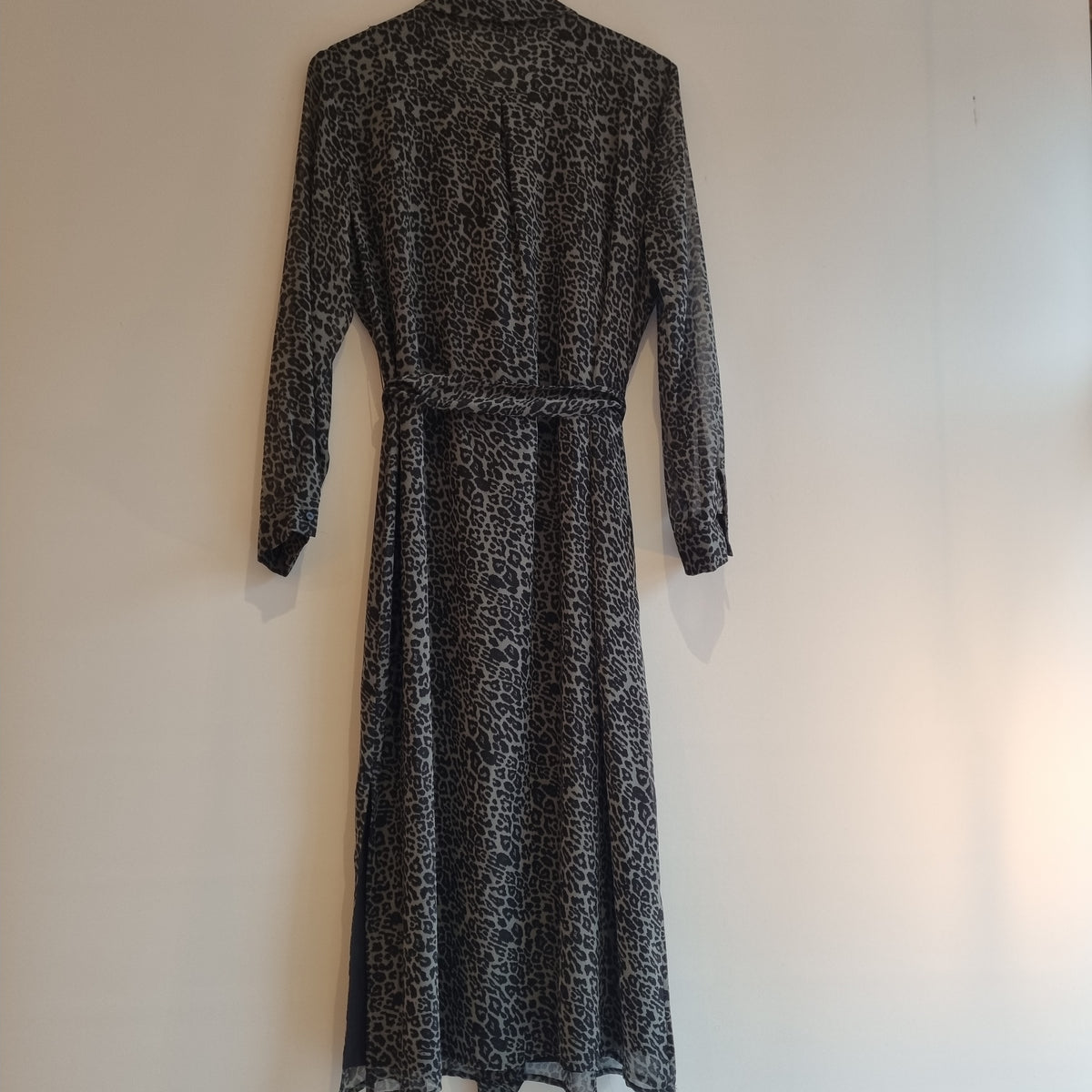 Mint Velvet leopard print midi shirtdress Khaki/Black Size 16