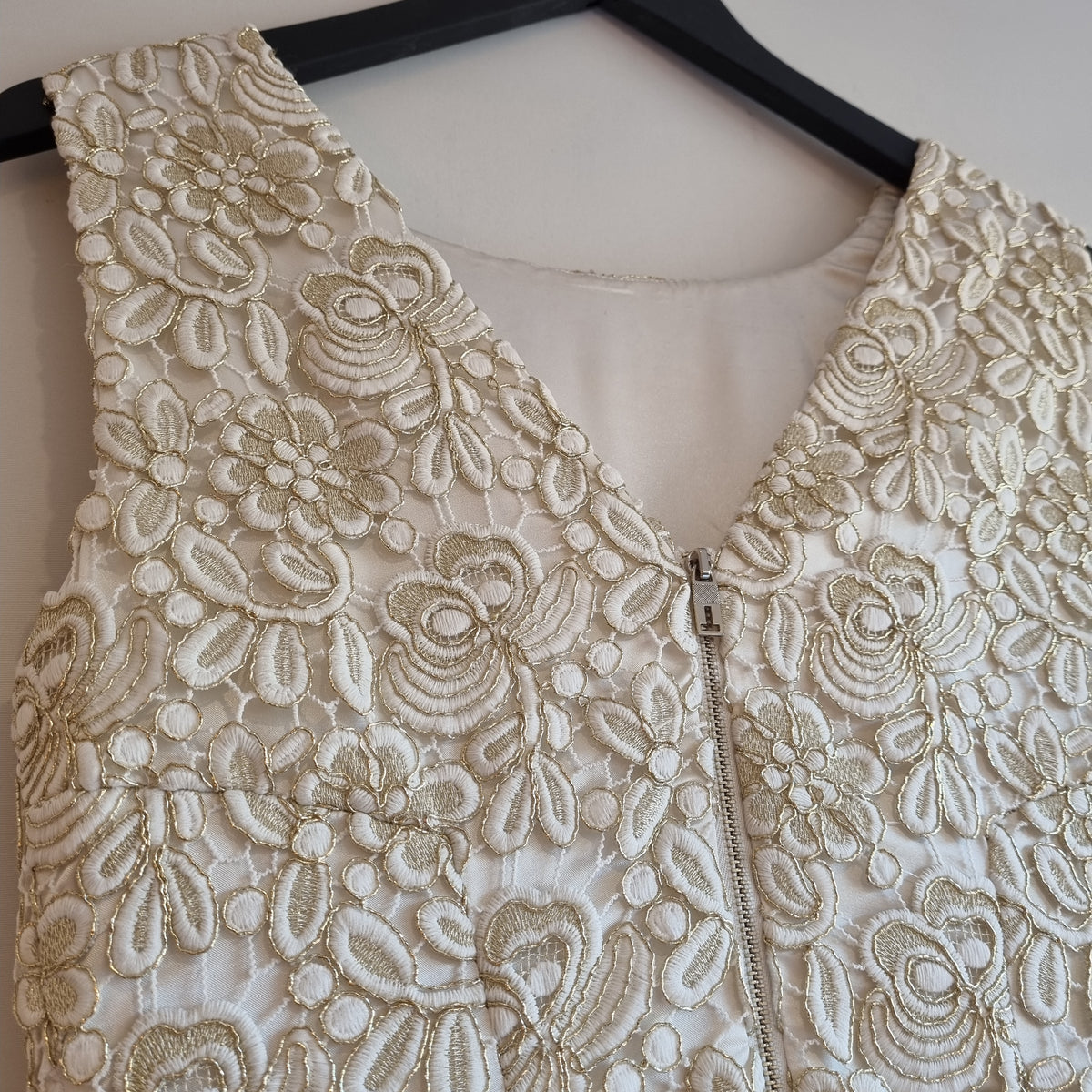 Ted Baker embellished 'fit & flare' lace dress Ivory/Gold Size 2 (UK 10)