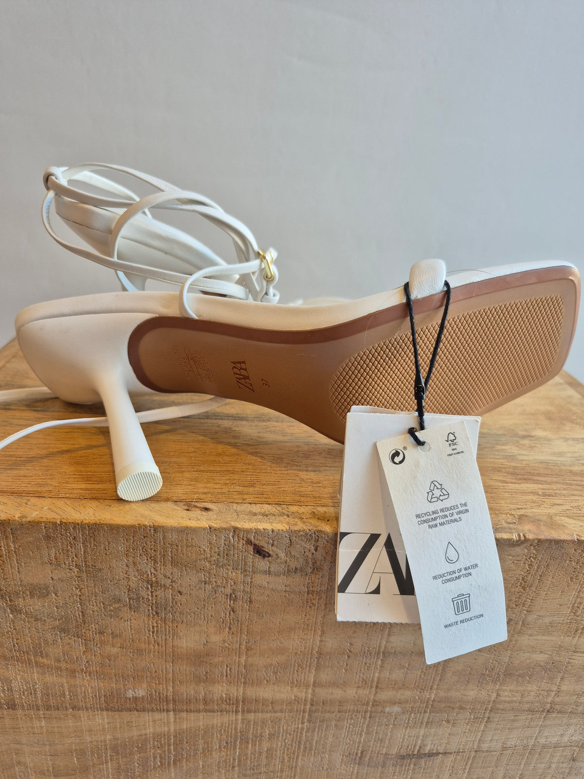 Zara Leather One Strap Sandal White Size 4