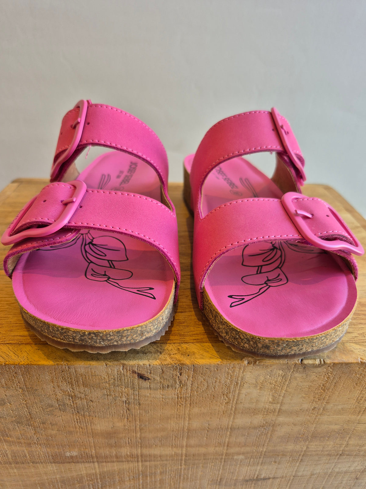 Josef Seibel buckle slider Hot Pink Size 28 UK 5