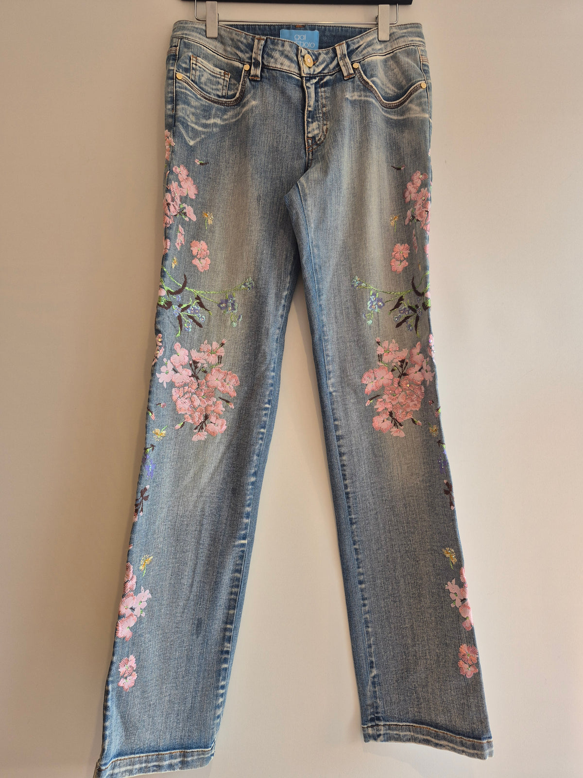 Gai Mattiolo Vintage Light Wash Embroidered Blossom Crystal Jean UK 12