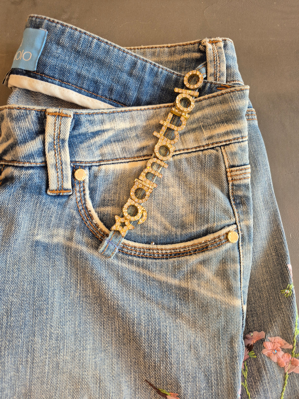 Gai Mattiolo Vintage Light Wash Embroidered Blossom Crystal Jean UK 12